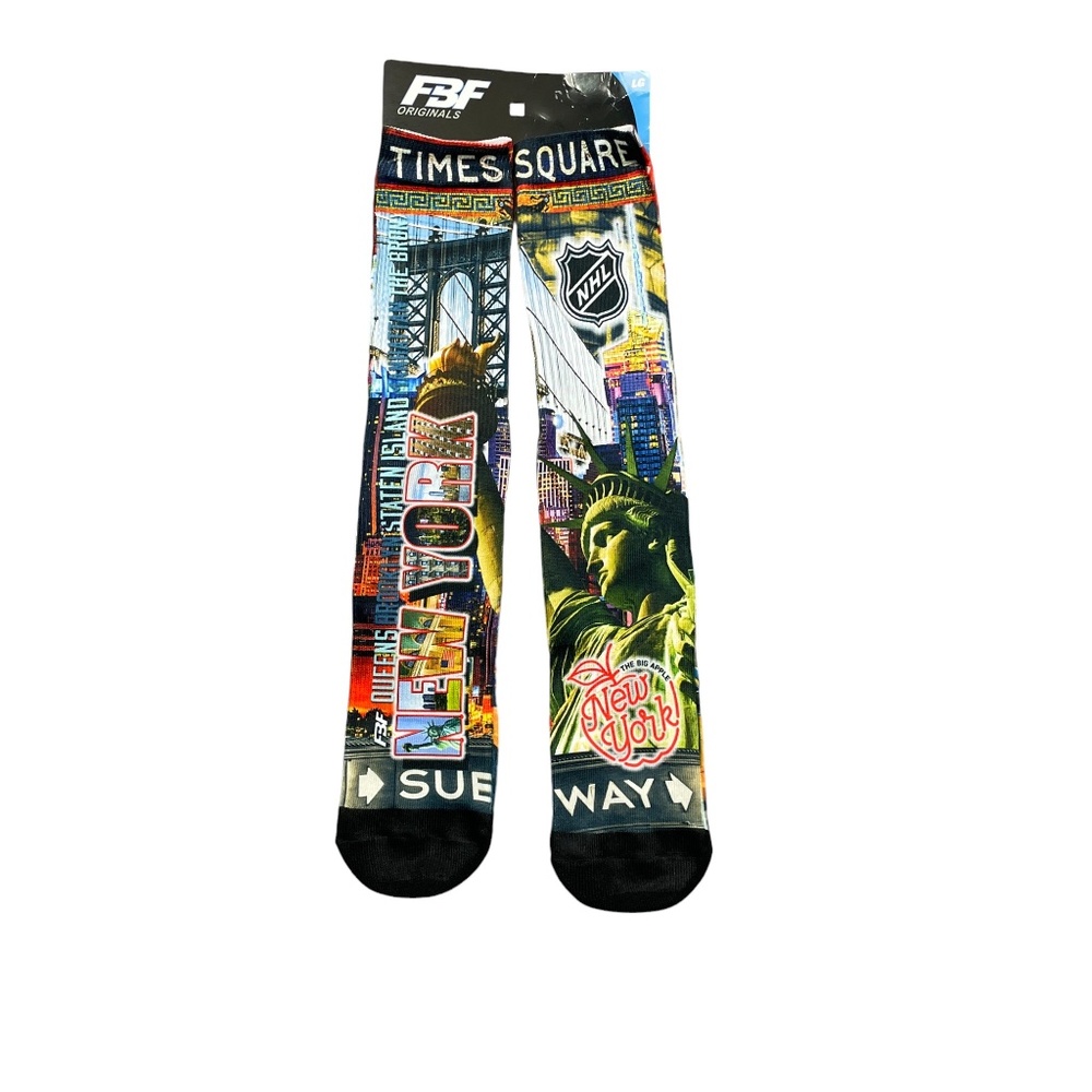 FBF For‎ Bare Feet New w/ Tags New York City Montage Large Socks